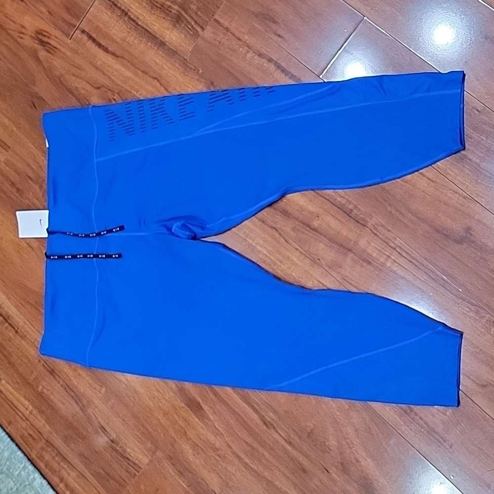 NWT plus size 3X Nike Air dri-fit 7/8 leggings